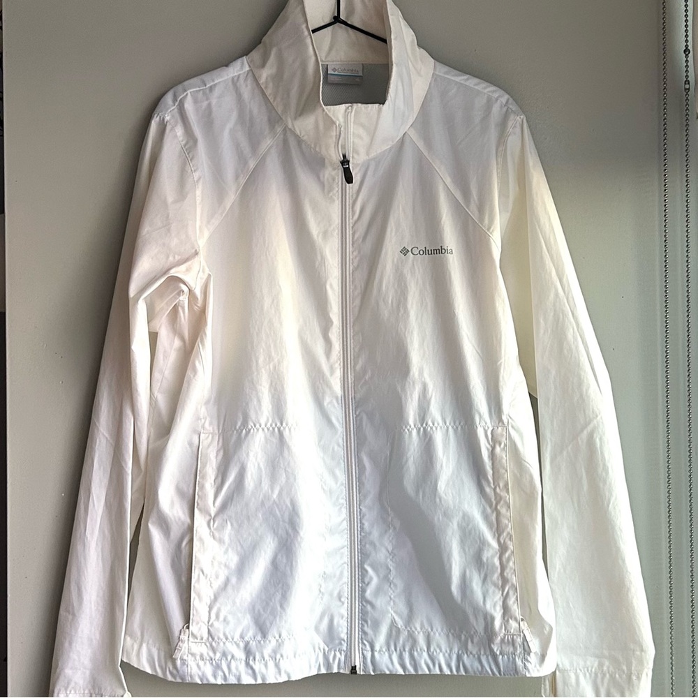 COLUMBIA           women’s white windbreaker/rain jacket with hood • NEW ⭐️
